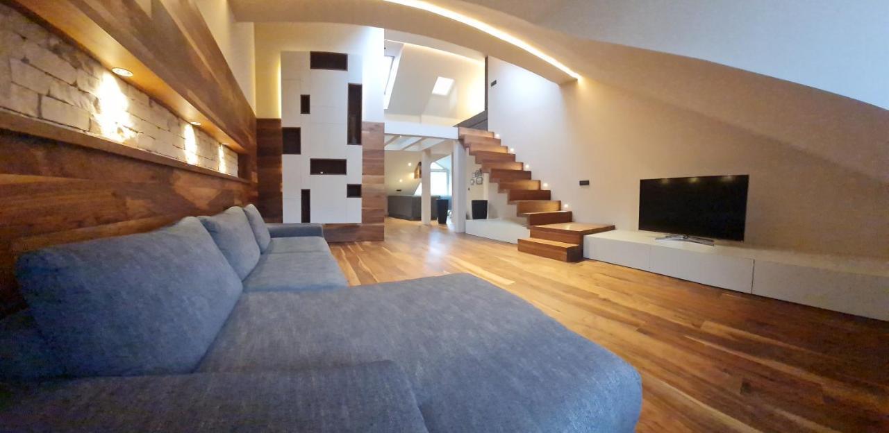 Wolfova Apartment Lubiana Esterno foto